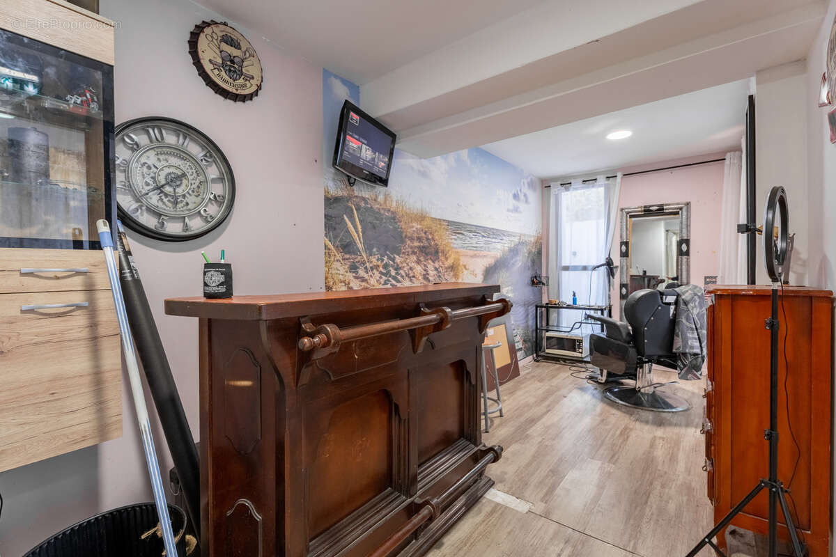 Commerce à CARRY-LE-ROUET