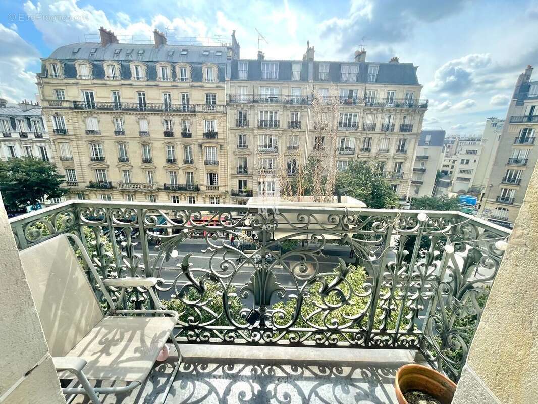 Appartement à PARIS-11E