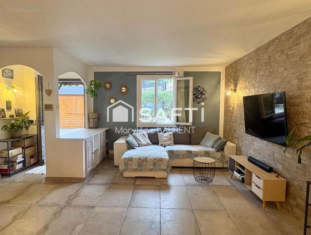 Photo 3 - Maison à CUERS