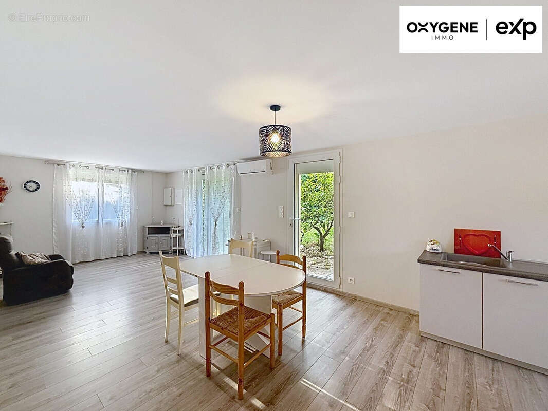 Maison 167 m² à Saint-Feliu-D'avall  - photo 2