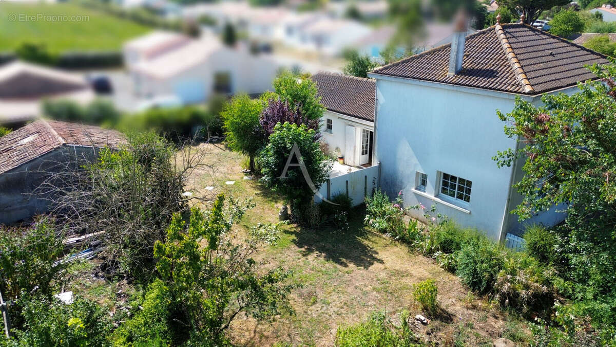 Maison à SAINT-REVEREND