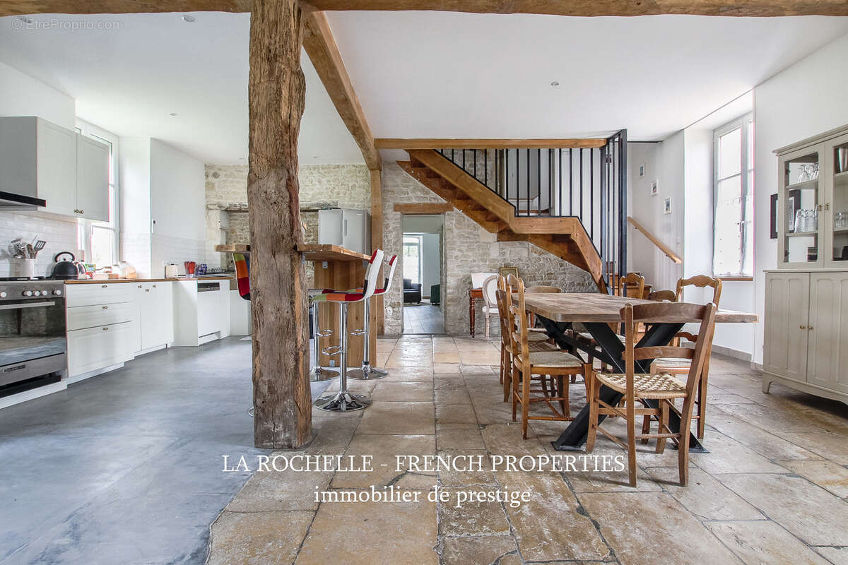 Maison à AIGREFEUILLE-D'AUNIS