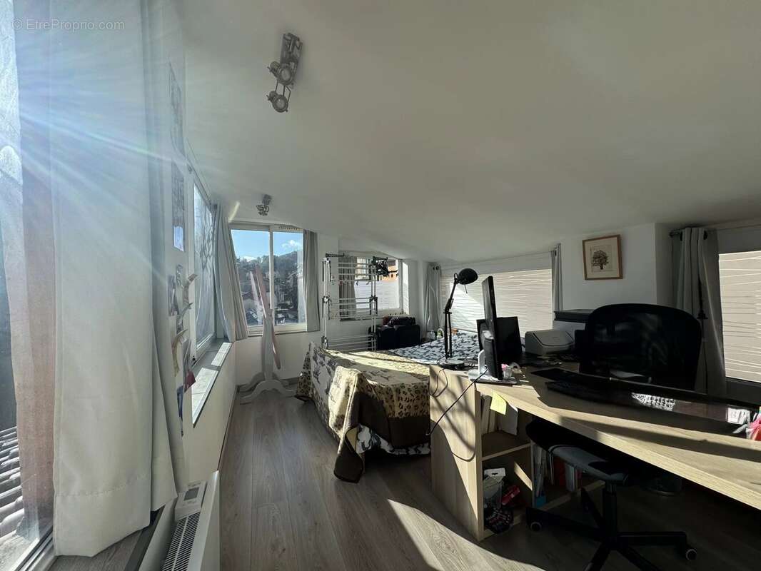 Appartement à L'ESCARENE