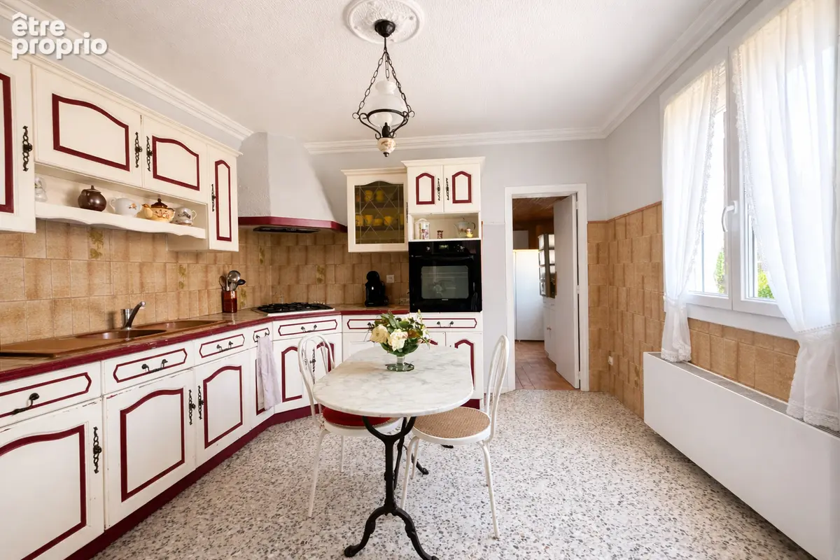 Maison de plain-pied - 93 m² - Terrain 407 m² - Environnement calme en impasse - photo 8