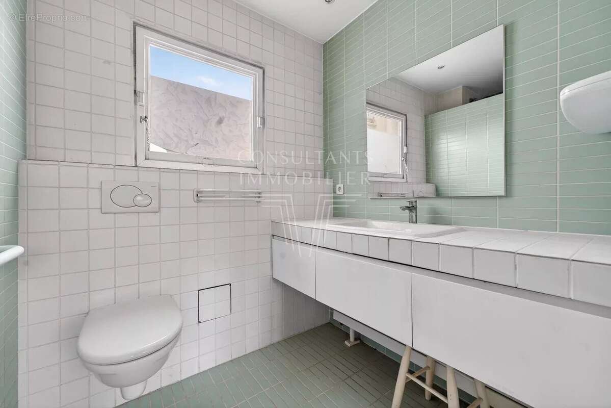 Appartement à NEUILLY-SUR-SEINE