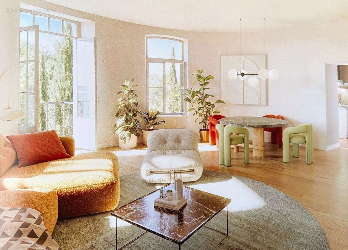 Appartement à LA LONDE-LES-MAURES