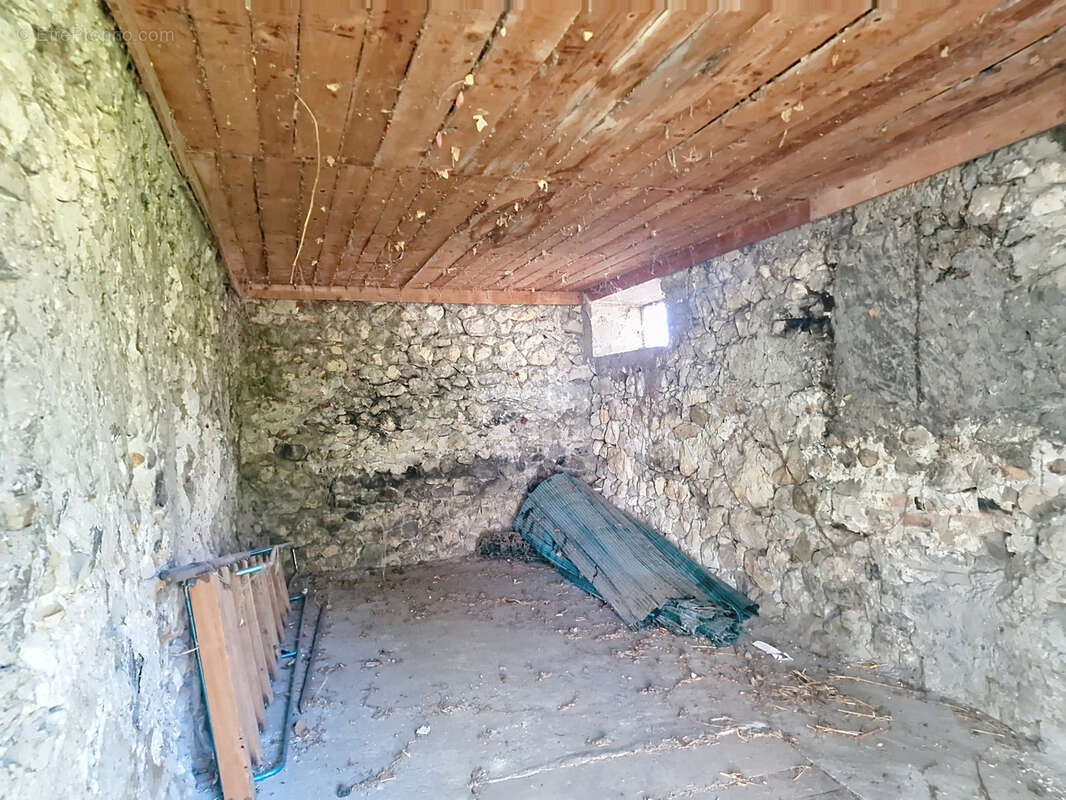 Maison à VARCES-ALLIERES-ET-RISSET