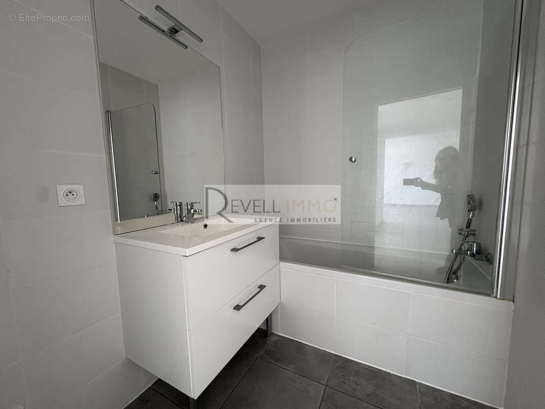 Appartement à GATTIERES