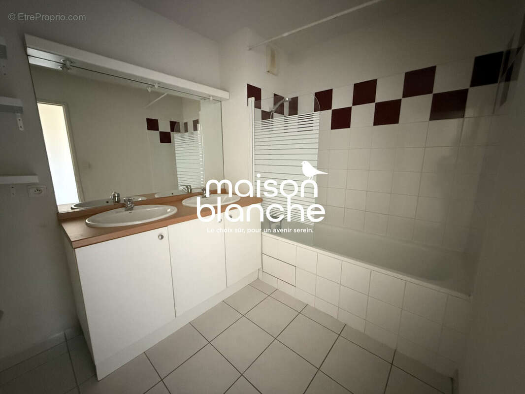 Maison à LES BILLAUX