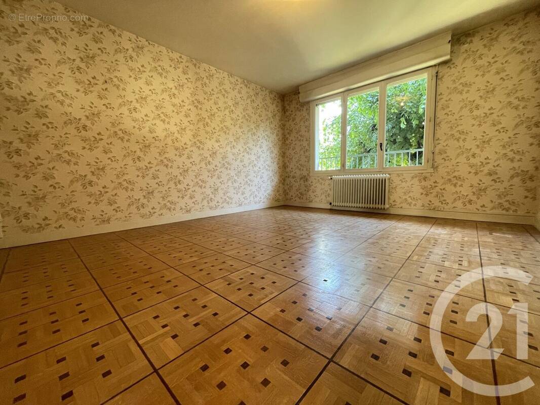 Appartement à MOULINS