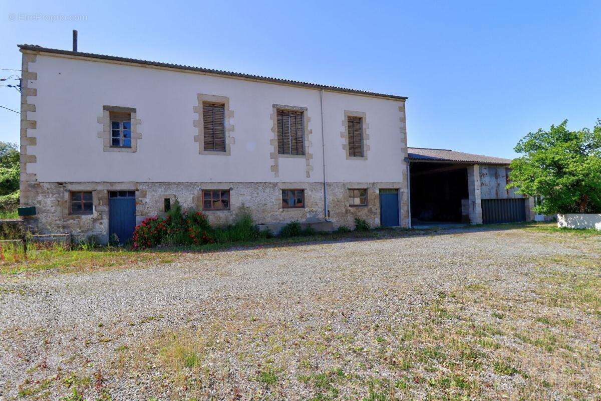 Maison à VILLIERS-EN-PLAINE