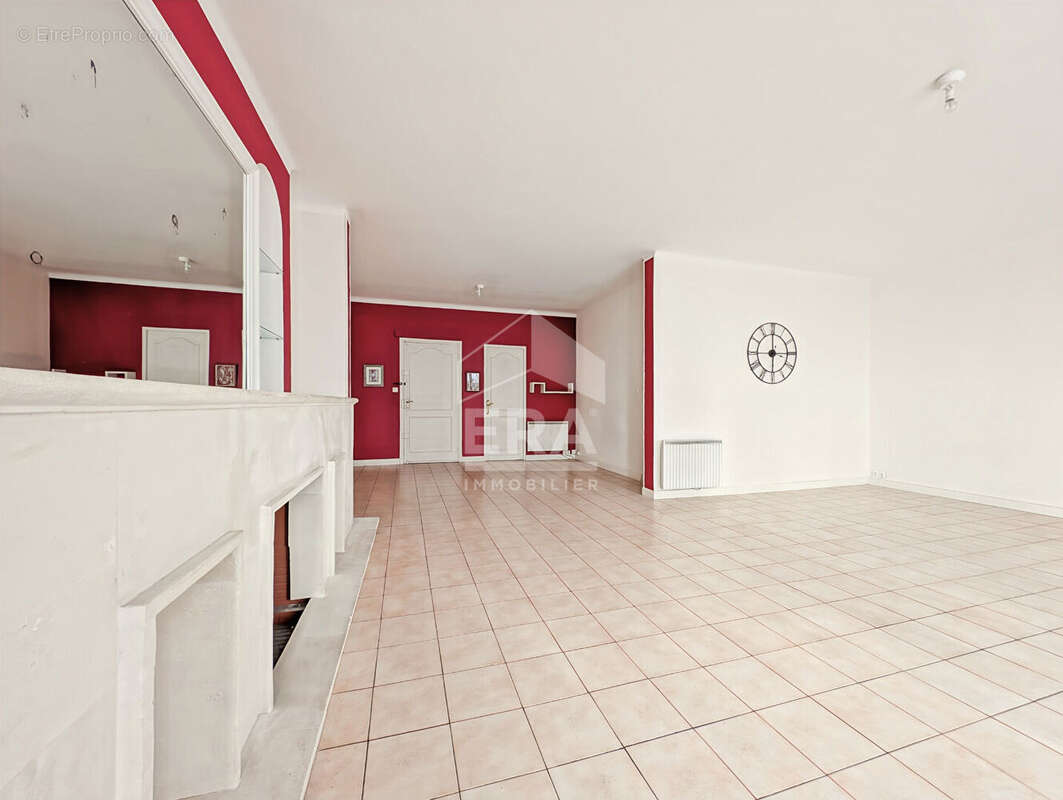 Appartement à MARSEILLE-4E