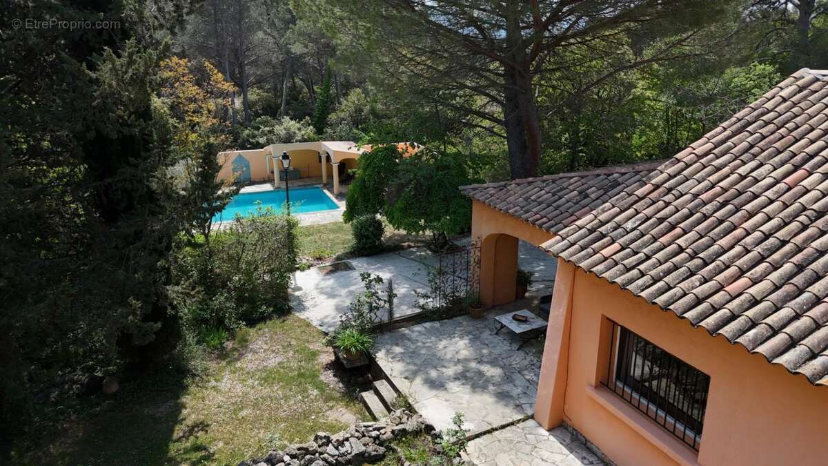 Maison à SAINT-MARC-JAUMEGARDE