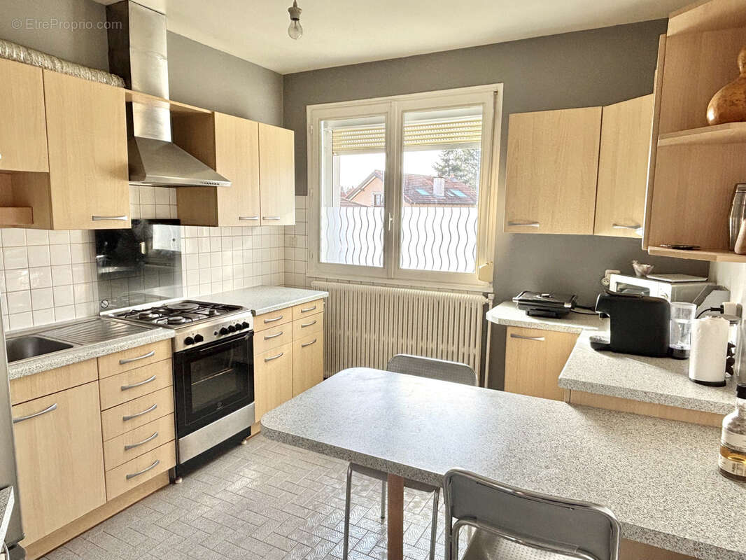 Maison à LAY-SAINT-CHRISTOPHE