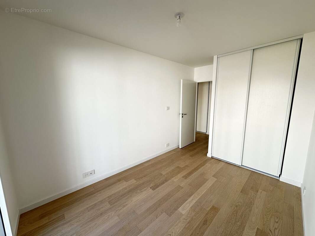 Appartement à SURESNES