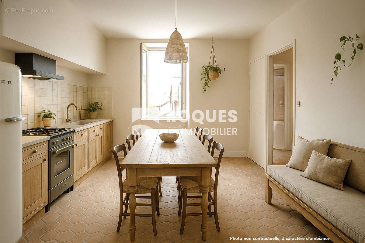 Maison à SALLES-CURAN