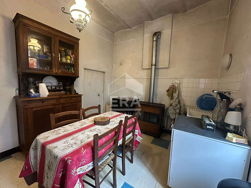 Maison à LARAGNE-MONTEGLIN