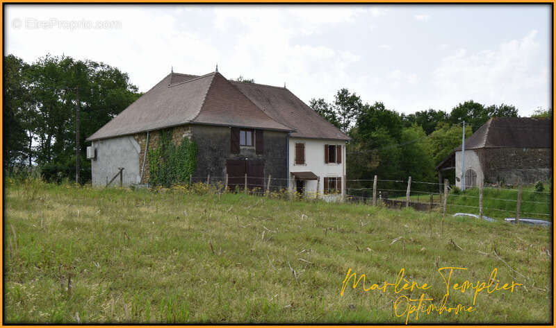 Maison à ANGOUS