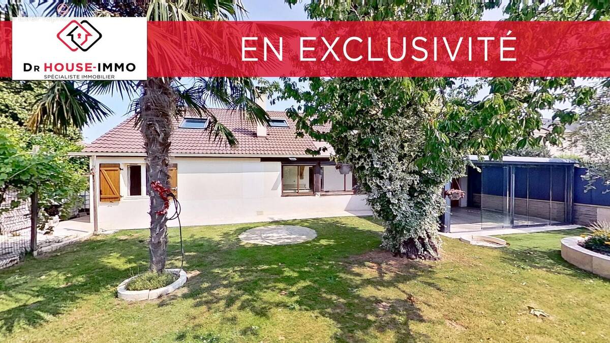 Maison à SAVIGNY-LE-TEMPLE