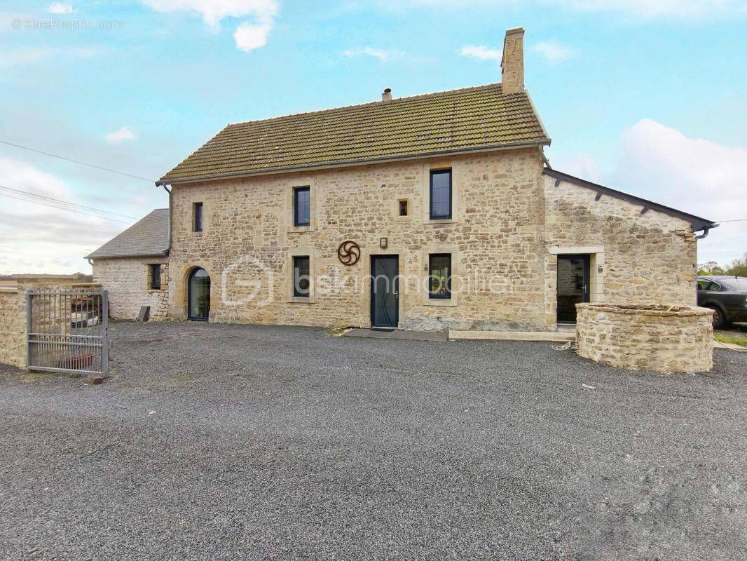 Maison à VIERVILLE-SUR-MER