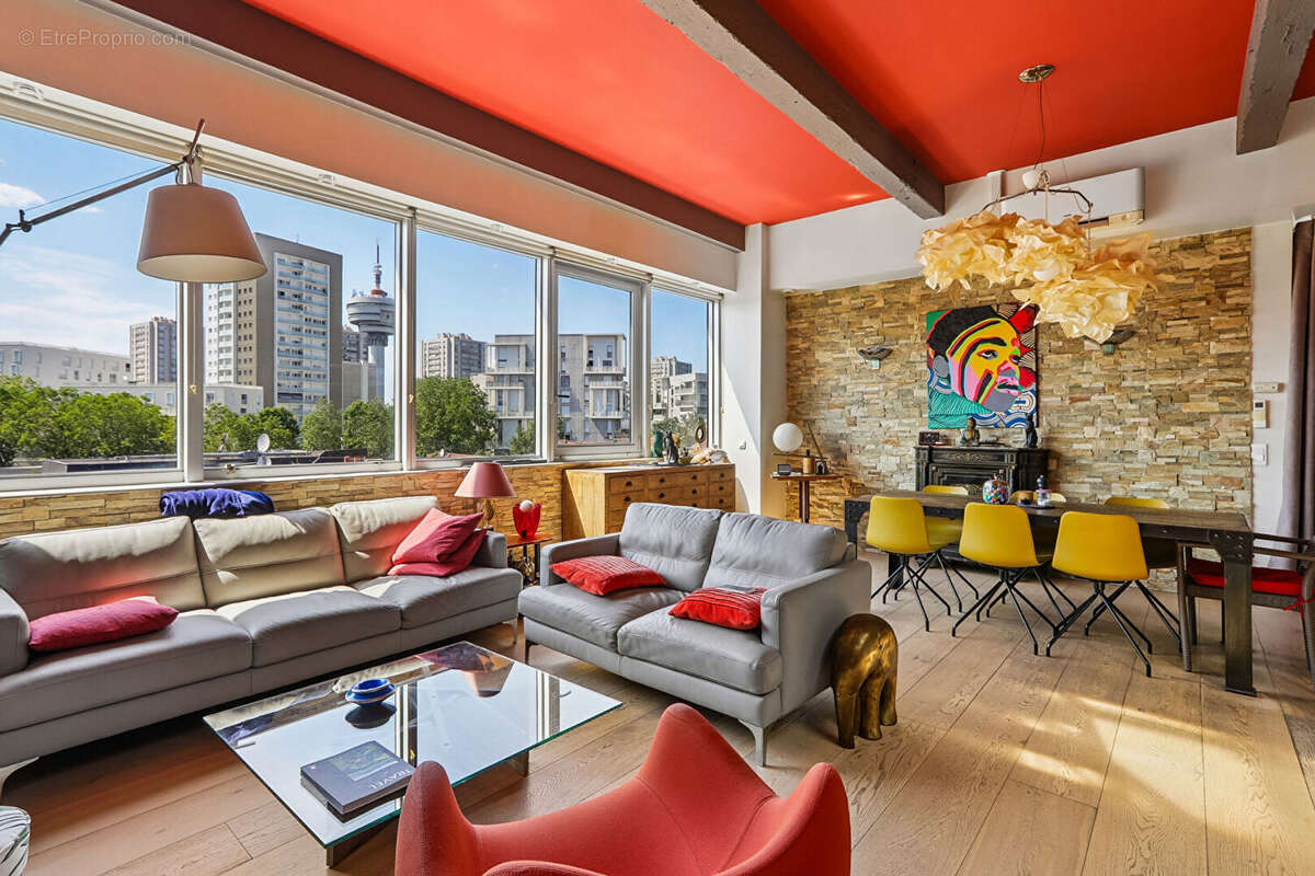 Appartement à LES LILAS