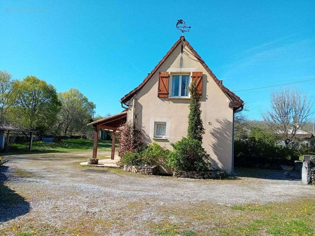 Maison  3 pièce  60 m2 et dépendances - photo 2