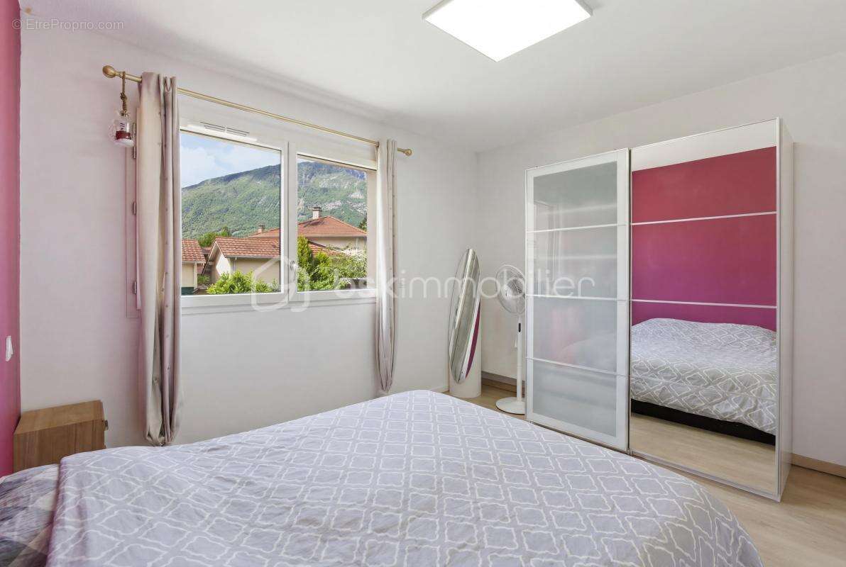 Appartement à SAINT-EGREVE