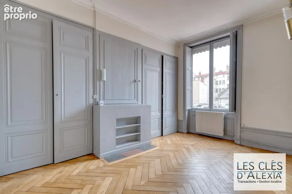 LYON 2e AINAY 107 m² – Ainay – Grand T3 avec potentiel T4 - photo 8