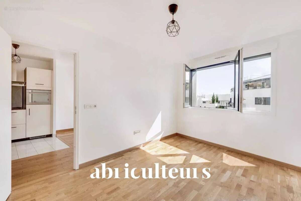 Appartement à ISSY-LES-MOULINEAUX