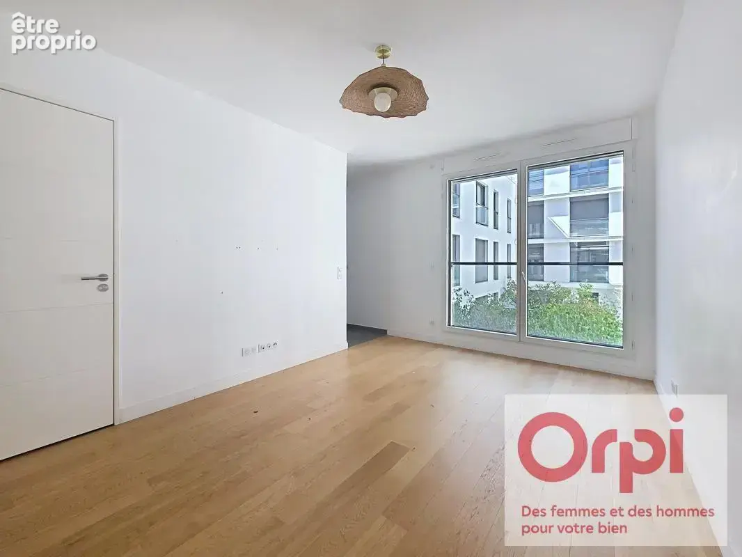  Appartement moderne & calme de 30 m² en centre-ville - photo 2