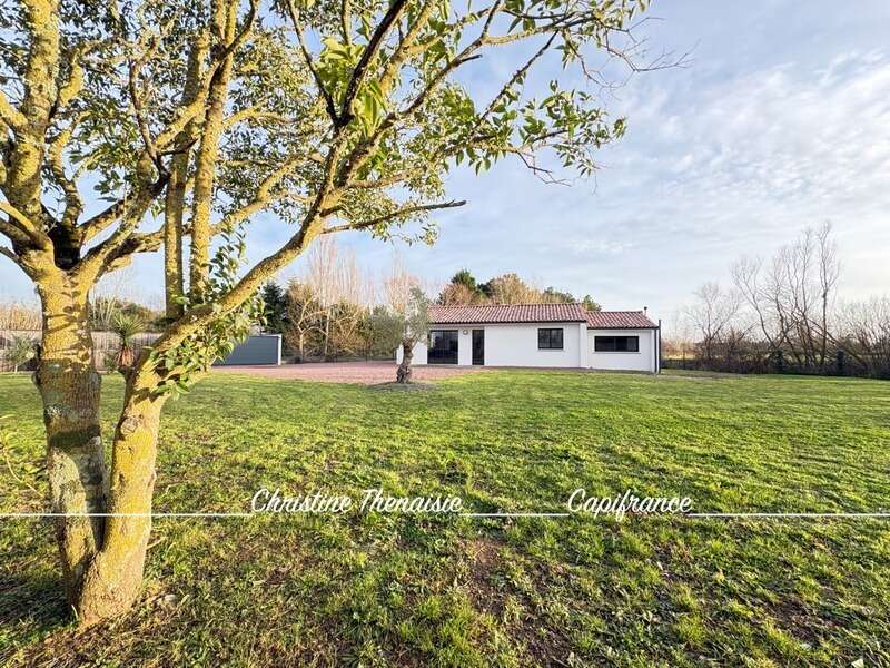 Maison à vendre Contemporaine - 2 chambres avec salle d'eau privative - Grand terrain  SAINT JEAN DE MONTS (85) - photo 2