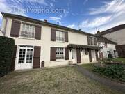 Maison à ISLES-LES-MELDEUSES