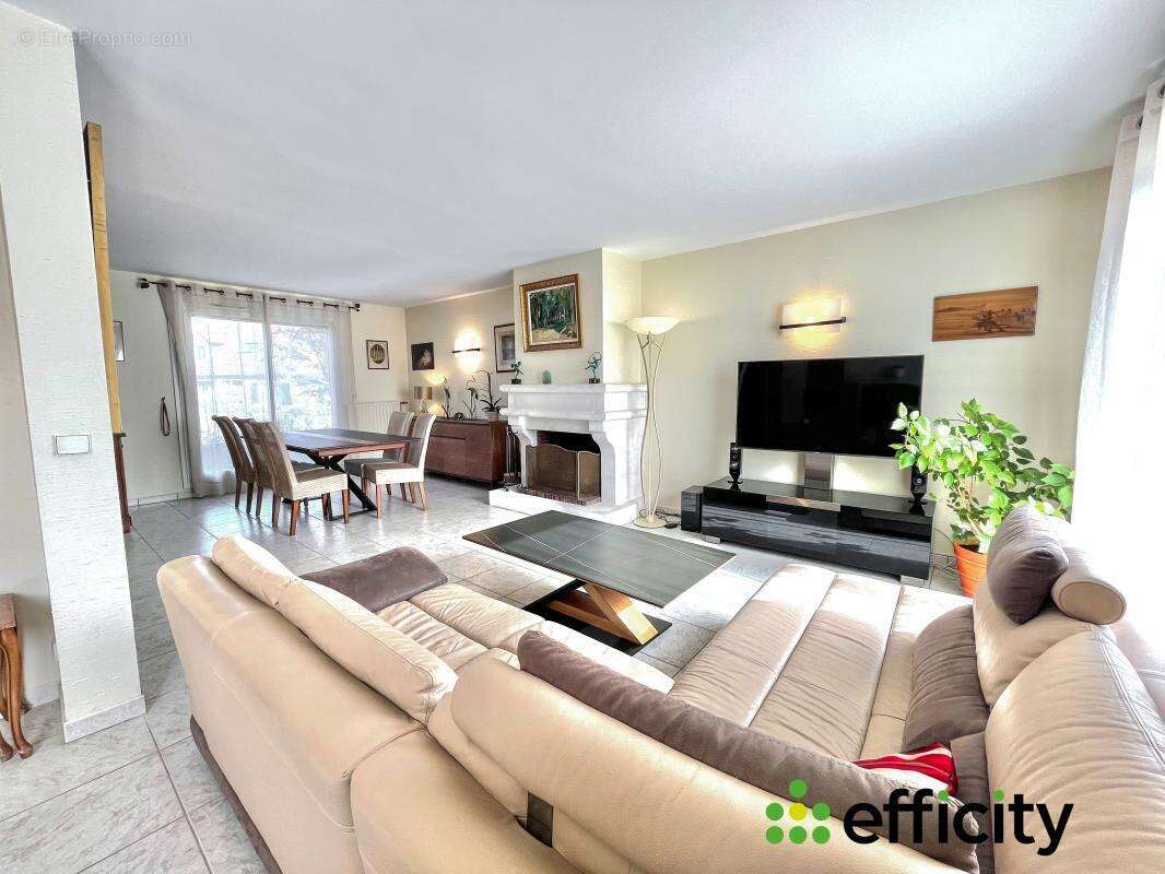 Maison 144 m² à Epone  - photo 3