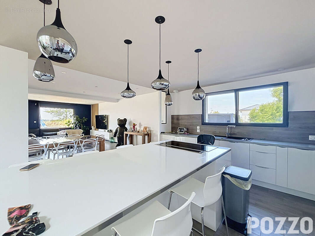 SAINT-PLANCHERS (50400), très belle maison contemporaine sans aucun vis à vis. - photo 5