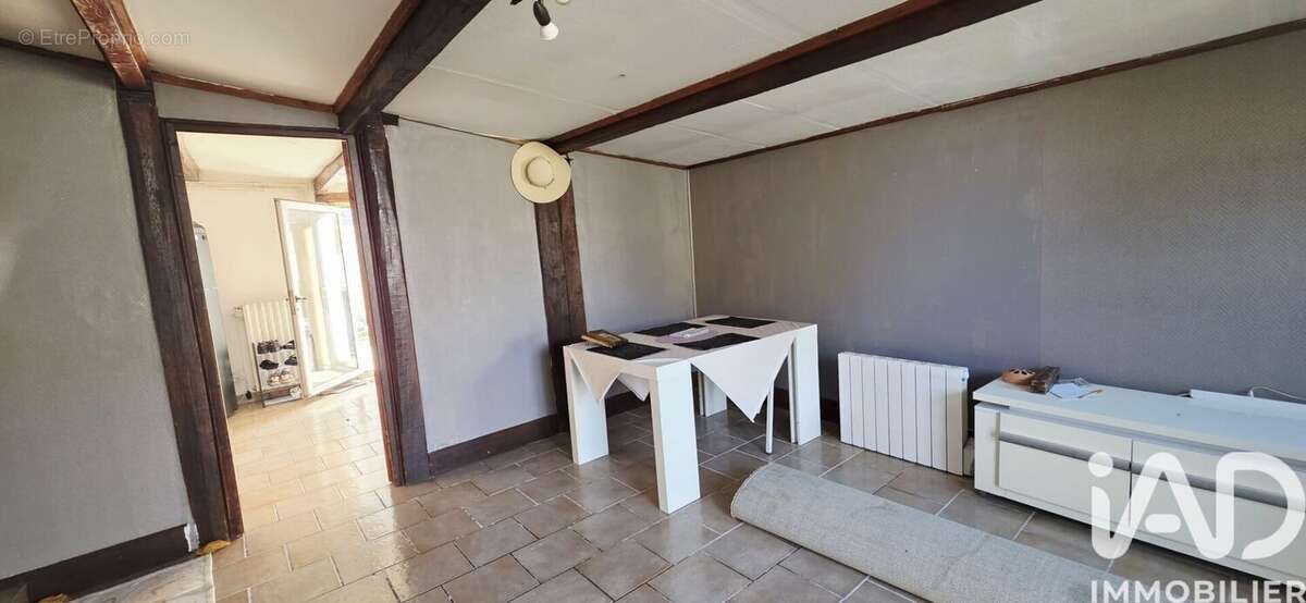 Maison 91 m² à Channes  - photo 3