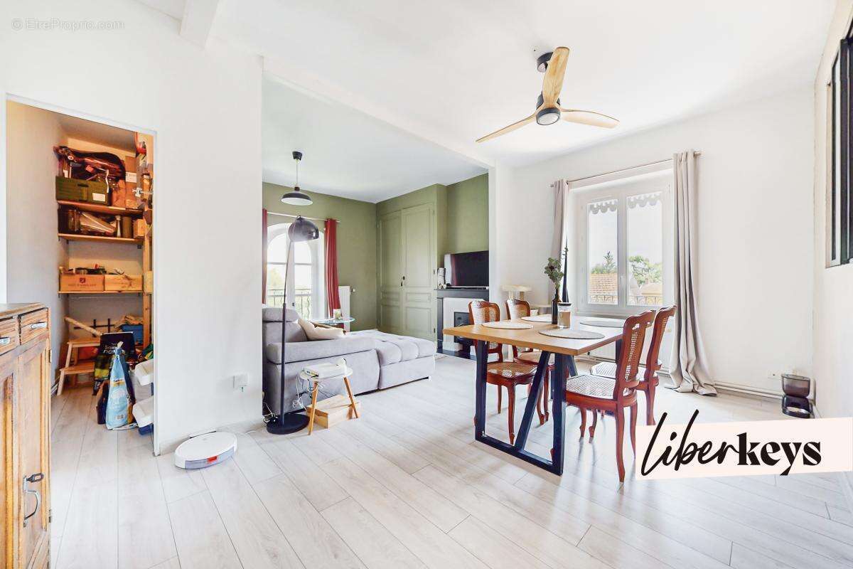 Appartement à OULLINS
