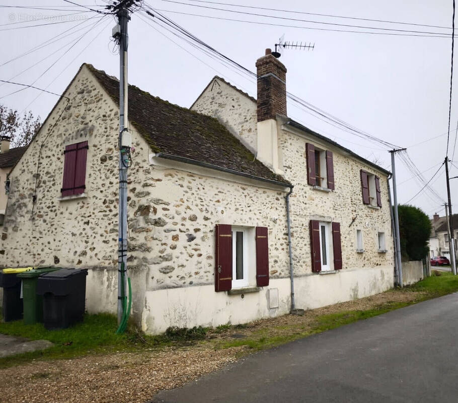 Photo 1 - Maison à REBAIS