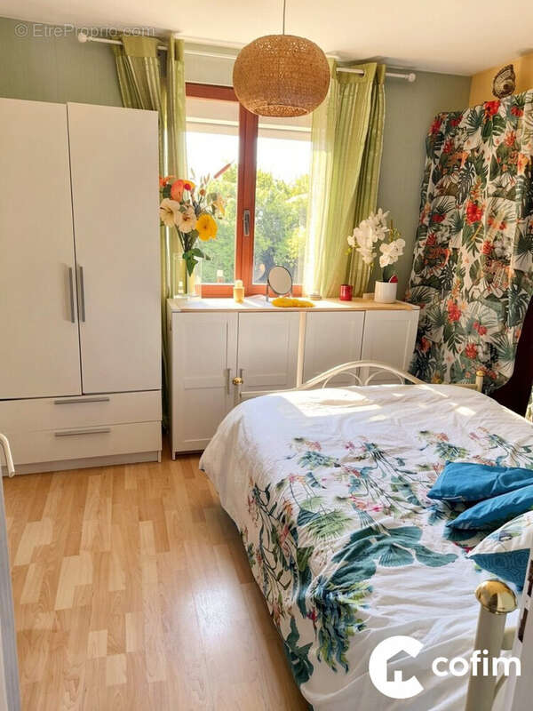 chambre  - Maison à TARBES