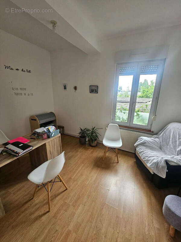 Appartement à ORIGNY-SAINTE-BENOITE