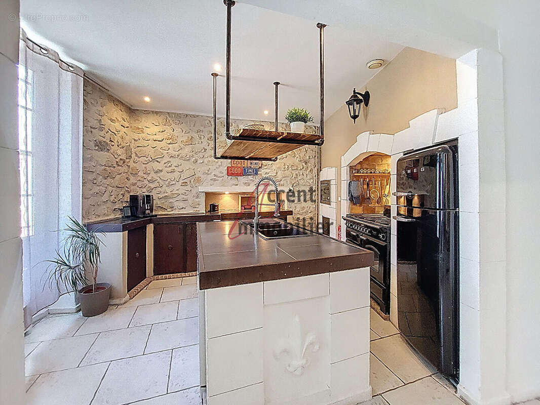 Maison à CHATEAURENARD