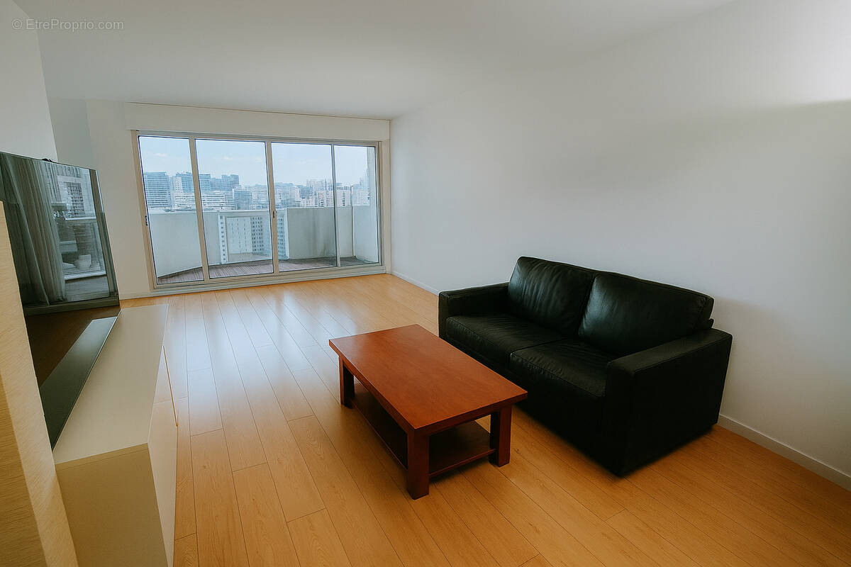 Appartement à COURBEVOIE