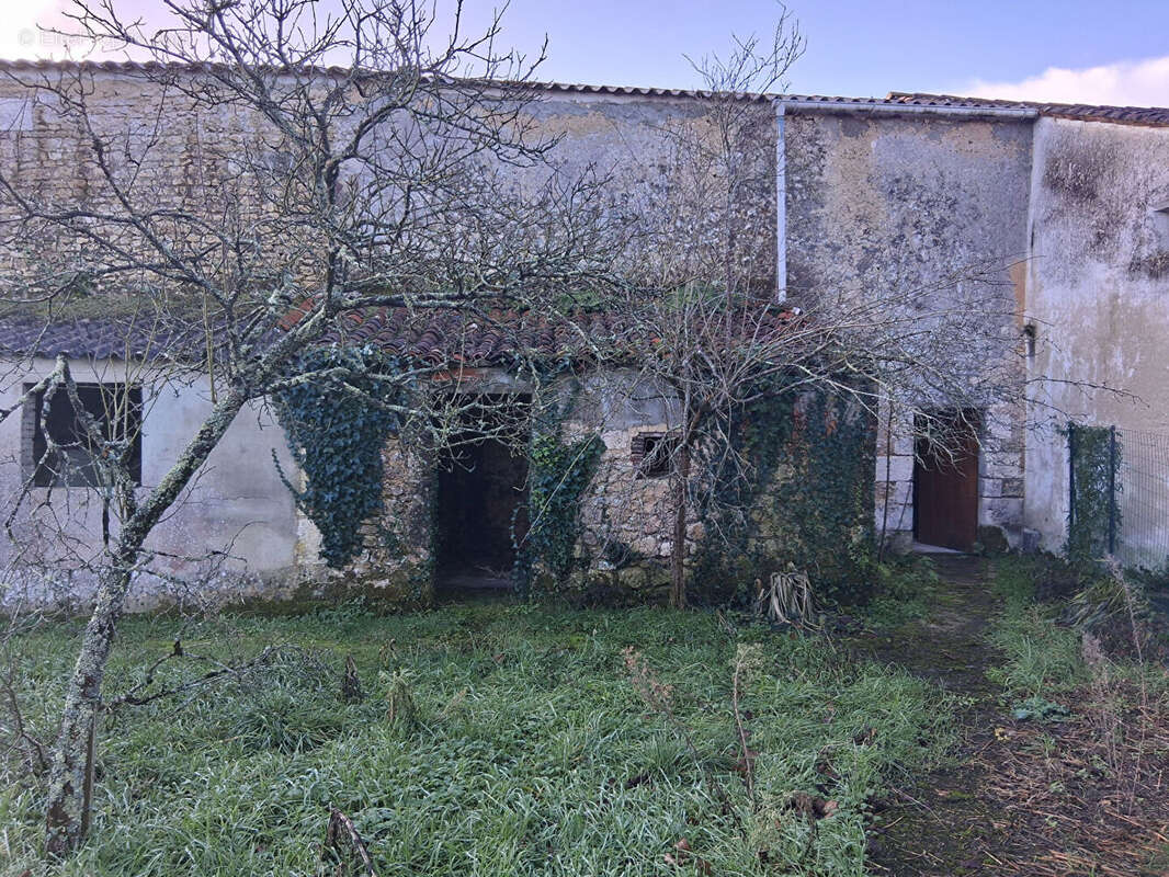 Maison à SAINT-JEAN-D'ANGLE