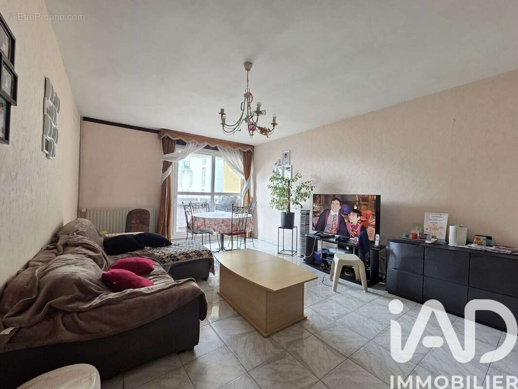 Appartement 81 m² à Boissy-Saint-Leger  - photo 2