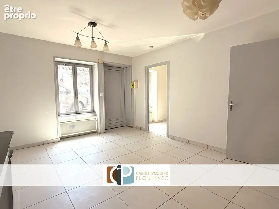 Mâcon centre-ville   Appartement T2 idéal investissement locatif. - photo 5