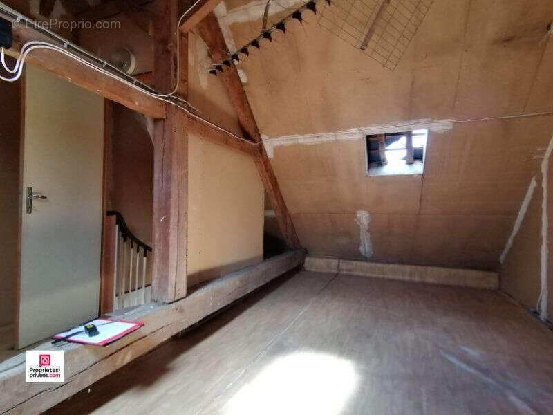 CARROUGES (61320) Maison de bourg, 4 pièces, 3 chambres , 75 m2 environ PRIX  35500  honoraires 12,70% inclus à la charge de l'a - photo 14