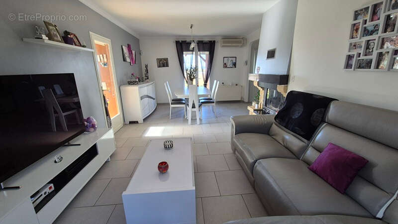 Maison à PORT-SAINTE-MARIE