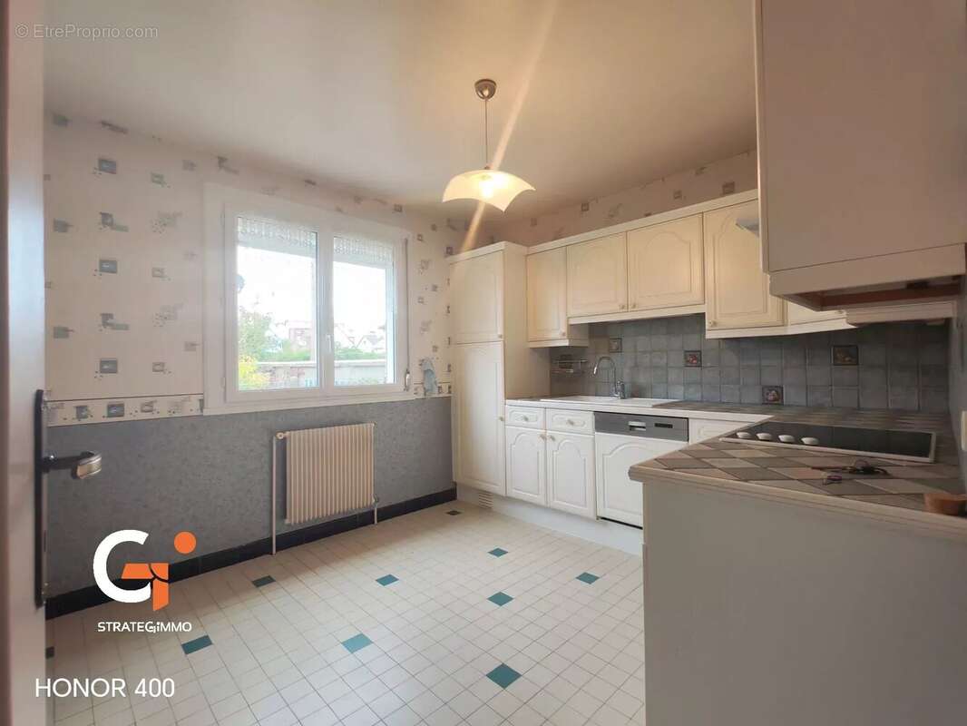 Maison à SAINT-ETIENNE-DU-ROUVRAY