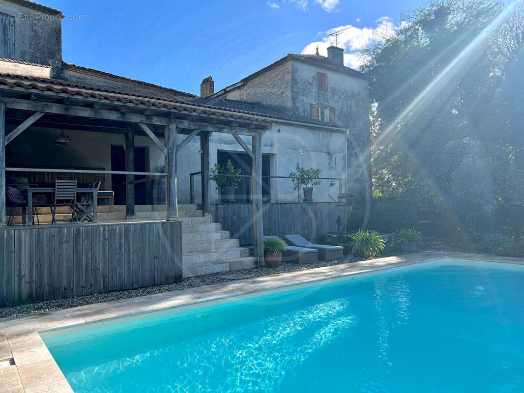Maison à MONSEGUR