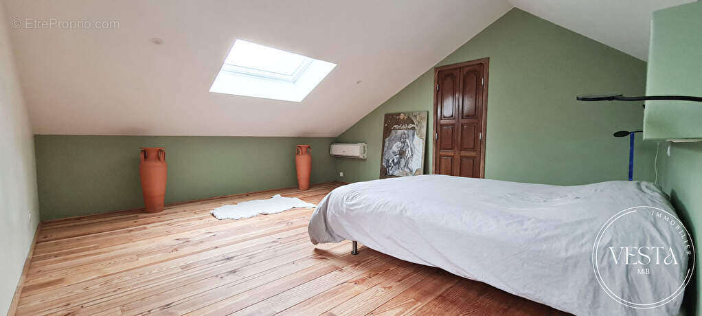 Maison à FLEUREY-SUR-OUCHE