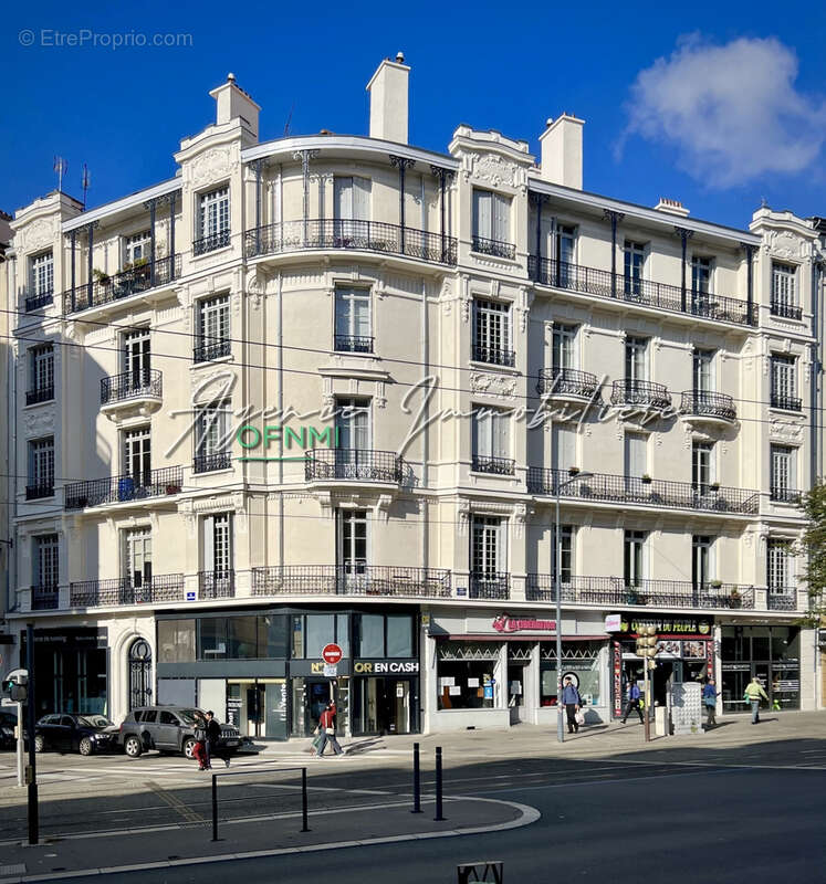 Appartement à SAINT-ETIENNE